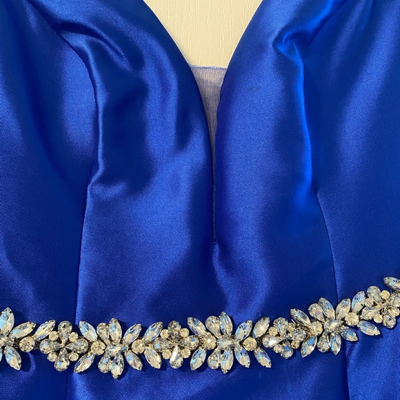Royal Blue Formal Gown - Picture 4 of 6